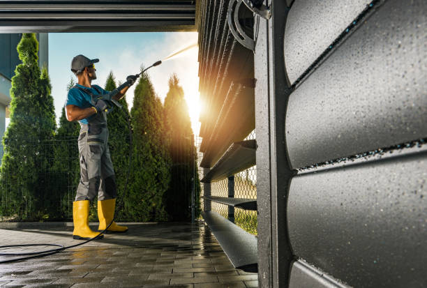 Best Commercial Building Pressure Washing  in Emmetsburg, IA