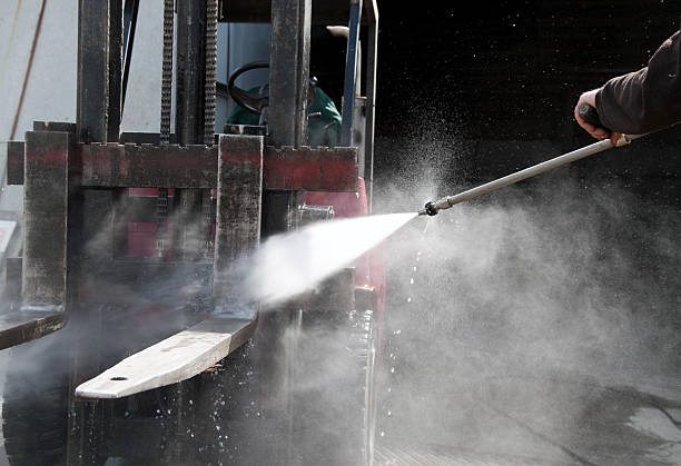 Pressure Washing Contractors in Emmetsburg, IA